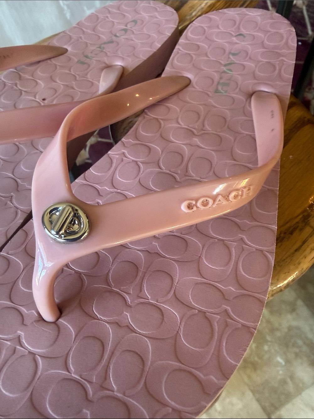 COACH ABBIGAIL ladies flip-flops preowned good condition size 9 - Picture 4 of 10